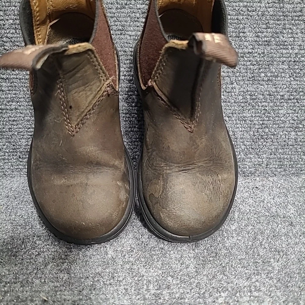 Blundstone Kids Brown Chelsea Boots with Dark Brown Elastic